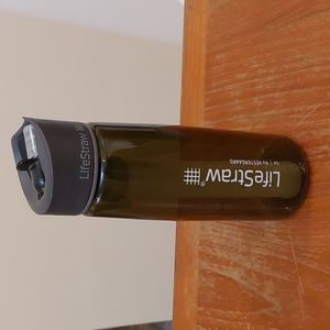 Lifestraw Water Bottle with Built-in Filter NWOT Unused Green Color with Keyclip